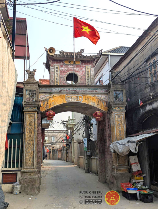 Cổng làng Vân ngày nay